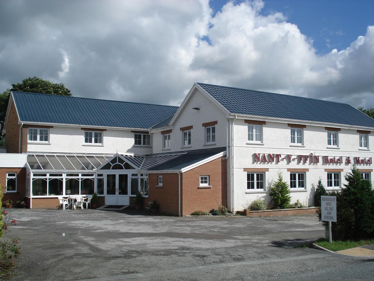 Llandissilio Nant-Y-Ffin Hotel מראה חיצוני תמונה