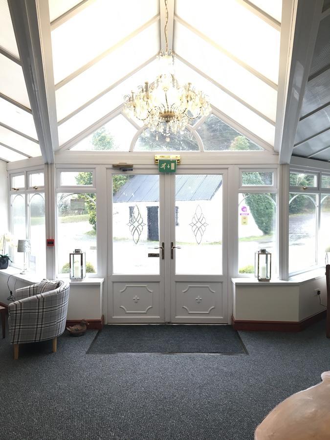 Llandissilio Nant-Y-Ffin Hotel מראה חיצוני תמונה