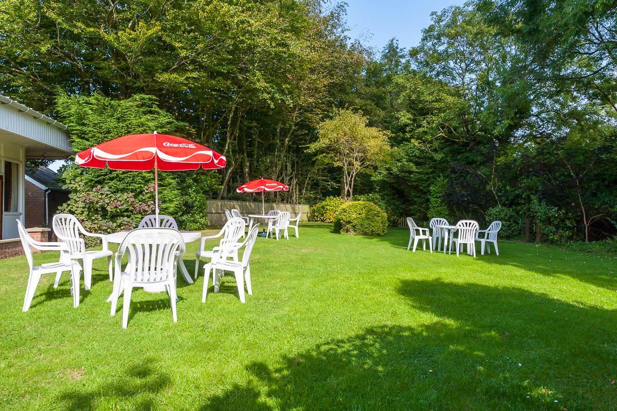 Llandissilio Nant-Y-Ffin Hotel מראה חיצוני תמונה
