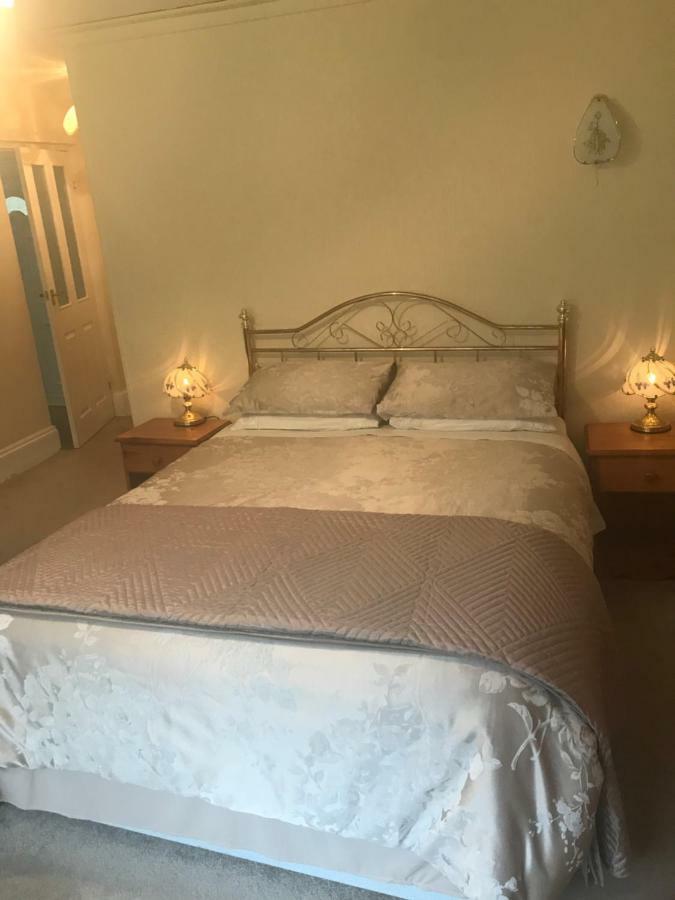 Llandissilio Nant-Y-Ffin Hotel מראה חיצוני תמונה